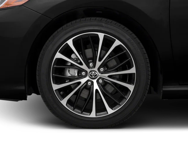 Used 2018 White Toyota SE image 14