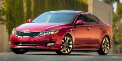 Used 2015 Silver Kia LX image 1
