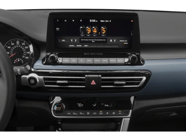 Used 2022 Clear White/Black Roof Kia Nightfall image 7