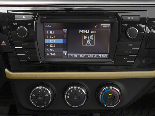 Used 2014 White Toyota L image 10