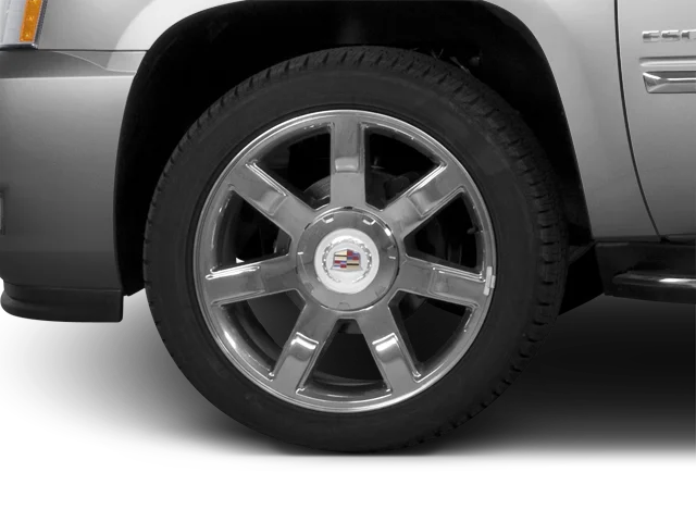 Used 2010 WHITE DIAMOND TRICOAT Cadillac Premium image 10