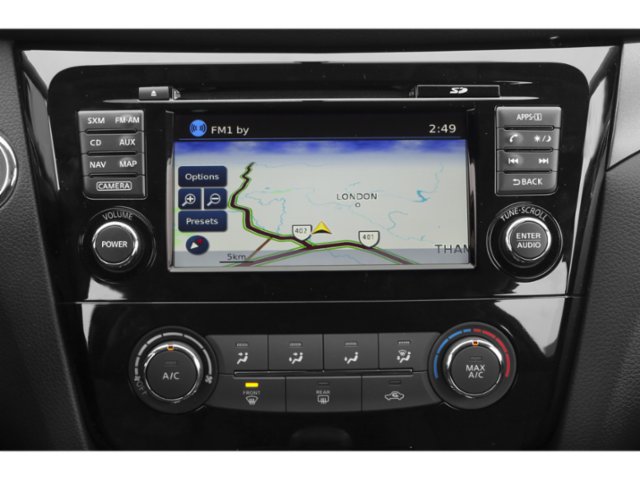 Used 2015 Silver Nissan SL image 18