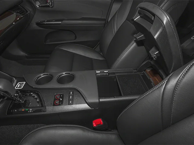 Used 2014 White Toyota XLE image 17