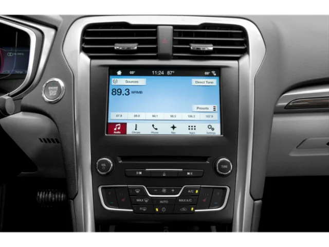 Used 2018 Gray Ford SE image 7