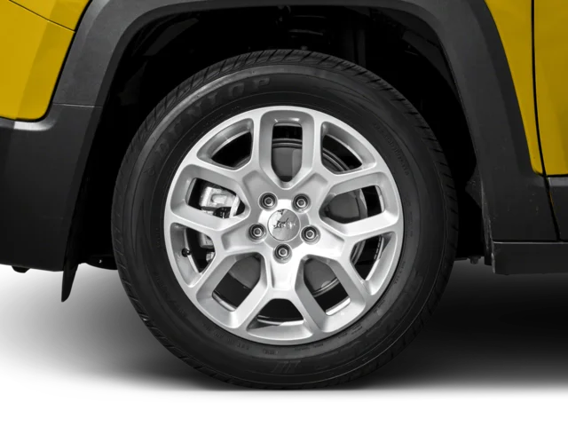 Used 2016 Gray Jeep Latitude image 8