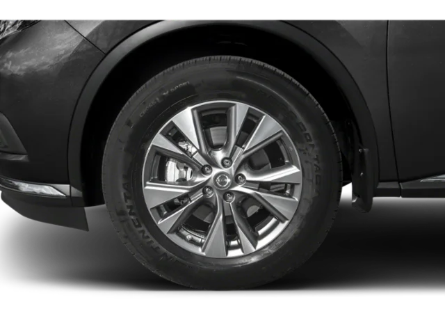 Used 2018  Nissan Platinum image 11