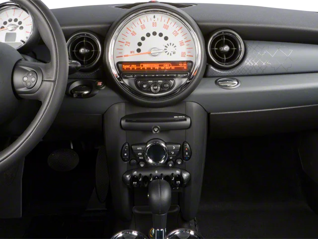 Used 2010 Green MINI Base image 10