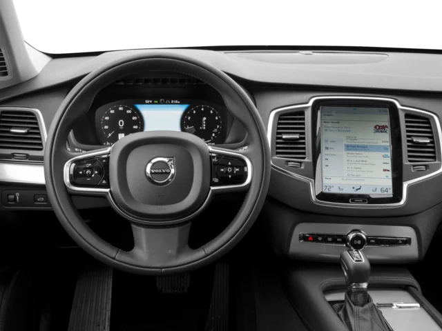 Used 2018 Crystal White Volvo Momentum image 7