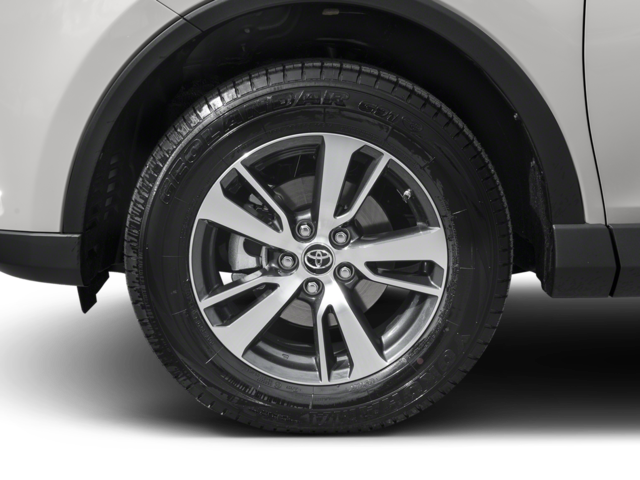 Used 2018 White Toyota XLE image 8