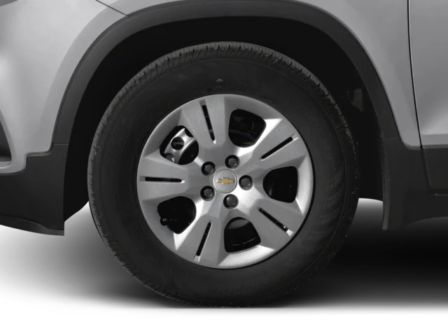 Used 2017 White Chevrolet LS image 11