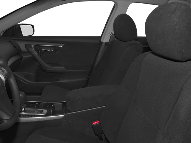 Used 2014 White Nissan 2.5 S image 6