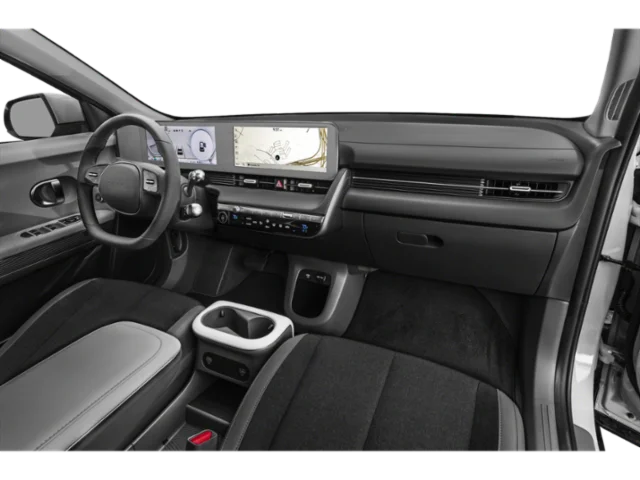 Used 2022  Hyundai SE image 15