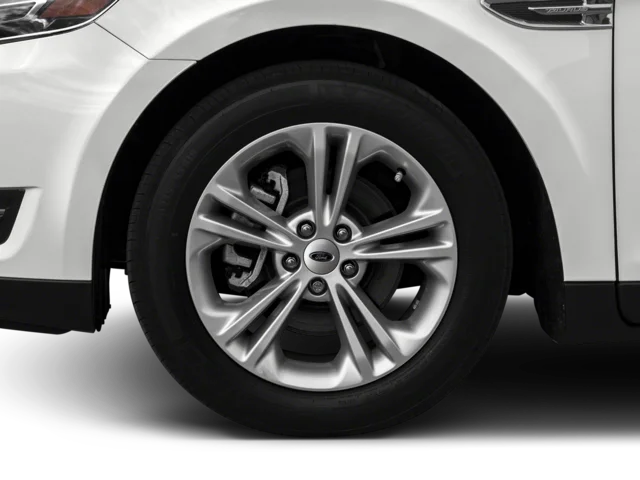 Used 2018  Ford SE image 11
