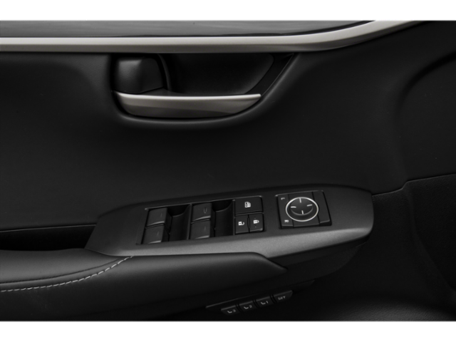 Used 2015 Atomic Silver Lexus  image 17