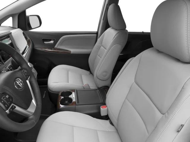 Used 2017 Silver Toyota XLE image 13