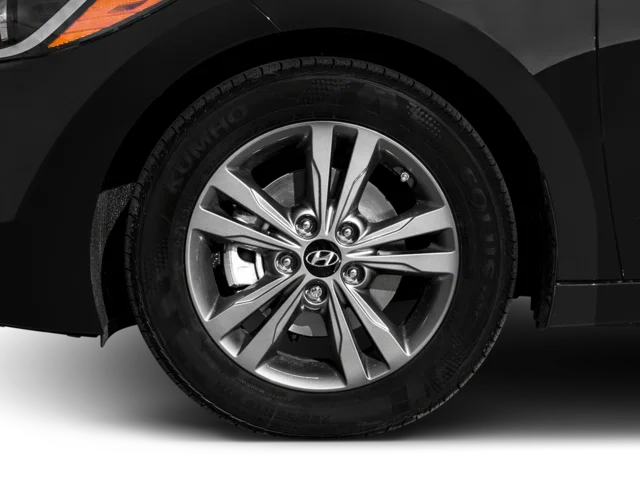 Used 2018 Gray Hyundai SE image 8