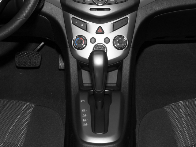 2016 Chevrolet Sonic LT - Photo 13
