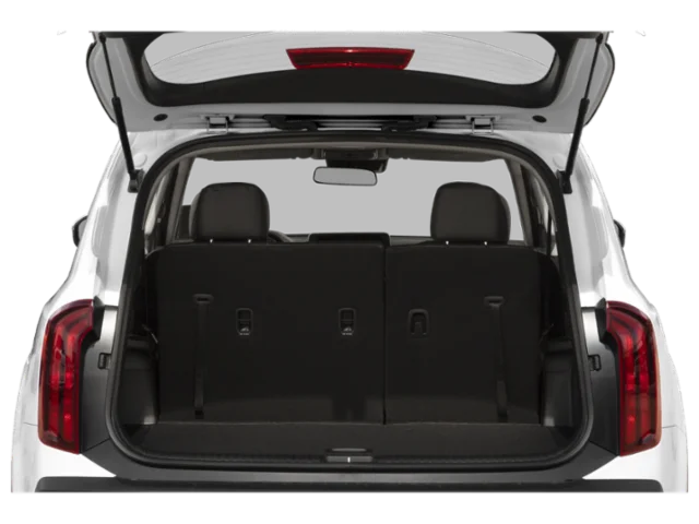 Used 2022 White Kia S image 8
