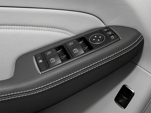 Used 2013 White Mercedes-Benz ML 350 image 16