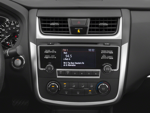 Used 2018 Super Black Nissan 2.5 S image 7
