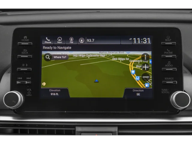 Used 2020 Champagne Frost Pearl Honda Touring image 13