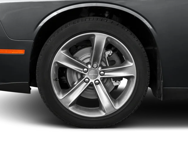 Used 2017  Dodge SXT image 12
