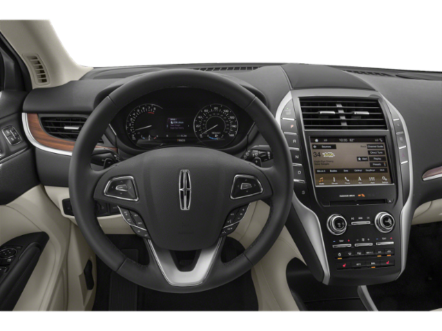 Used 2019 Red Lincoln Select image 4