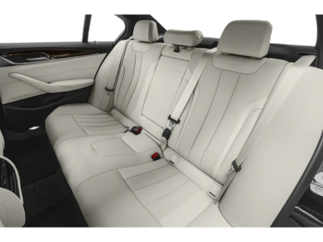 Used 2022 White BMW 530e iPerformance image 12