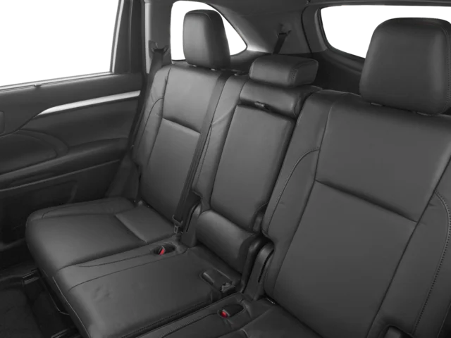Used 2018 Predawn Gray Mica Toyota XLE image 14