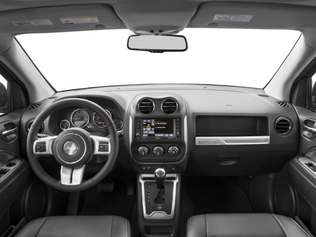 Used 2016 White Jeep Latitude image 5
