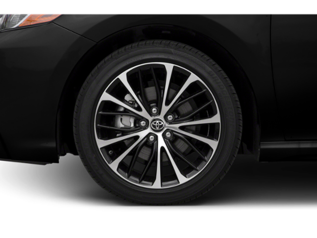 Used 2020  Toyota SE image 11