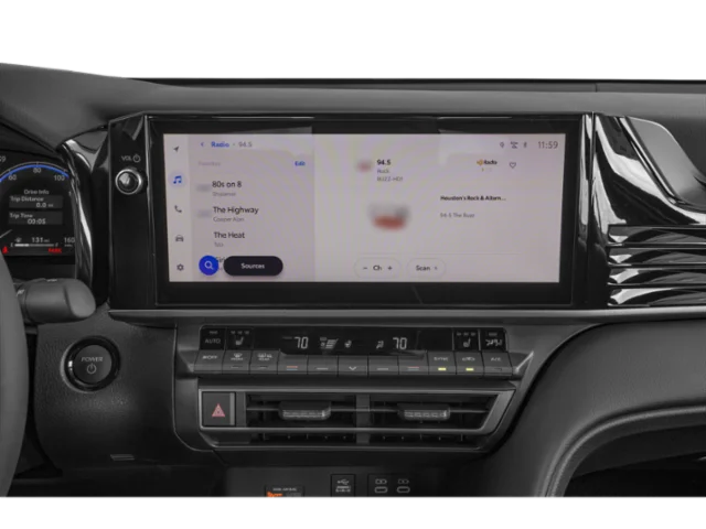 2025 Toyota Camry XSE - Photo 9