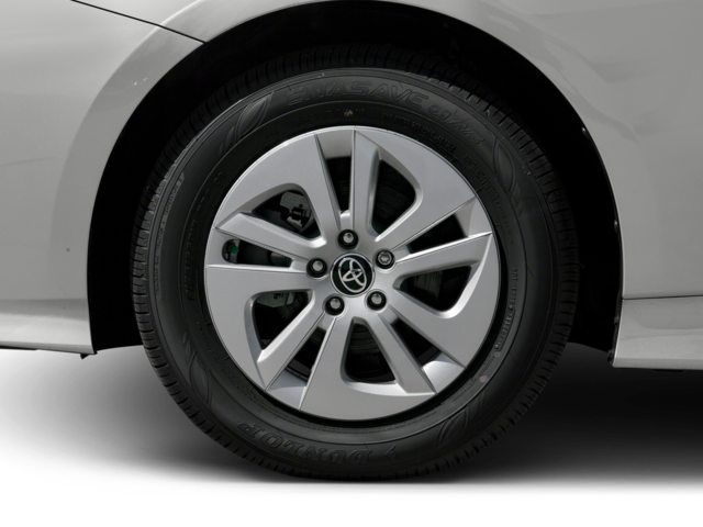 Used 2018 Red Toyota Three image 11