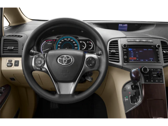 Used 2015 Black Toyota XLE image 4
