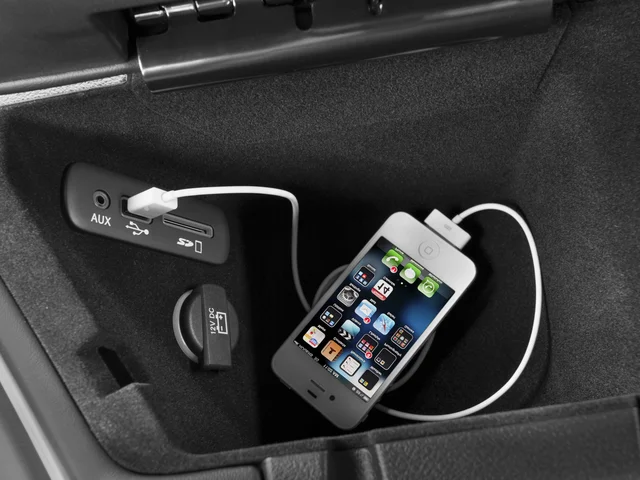 Used 2017  Dodge SXT image 16