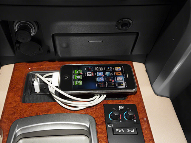 Used 2013 Black Toyota Base image 13