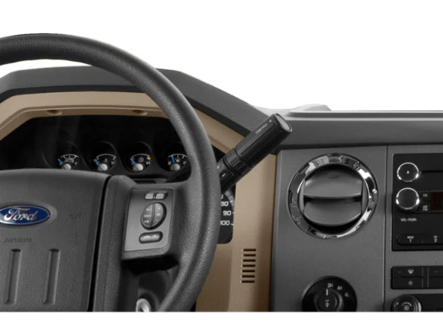 Used 2015 White Ford Platinum image 18