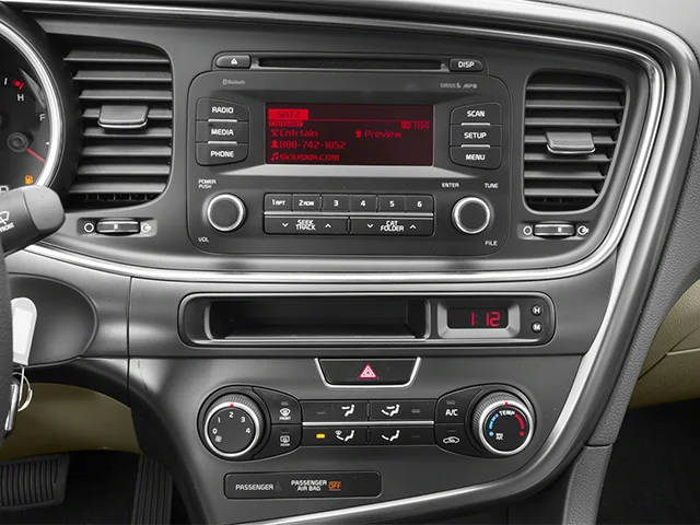 Used 2014 Brown Kia EX image 9