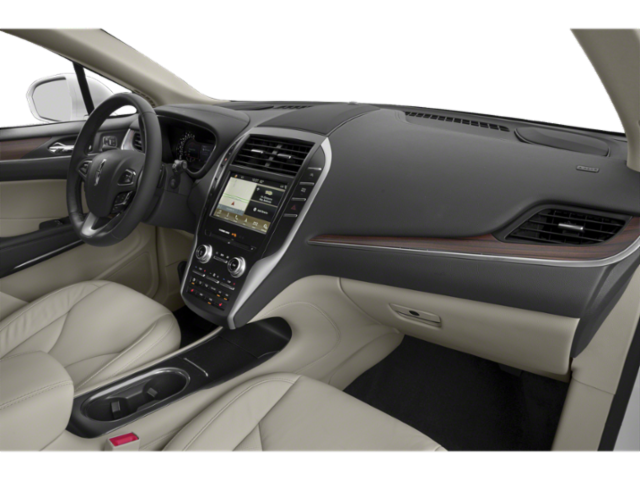 Used 2019 Red Lincoln Select image 12