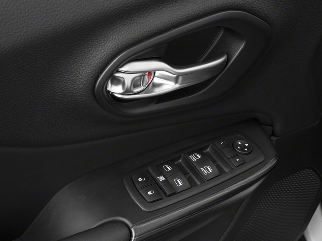 Used 2016 White Jeep Trailhawk image 17