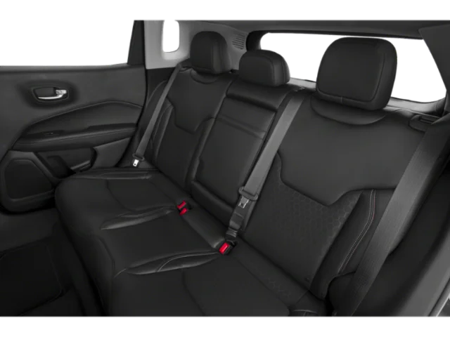 Used 2018 Redline Pearlcoat Jeep Latitude image 11