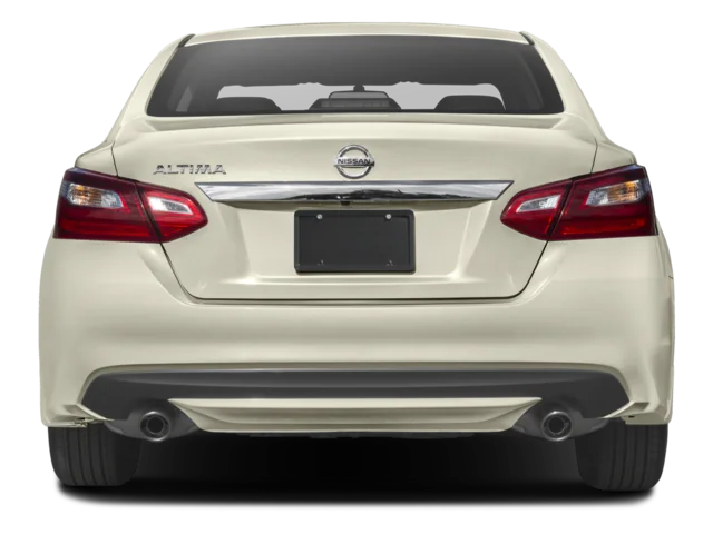 Used 2016 White Nissan 2.5 S image 5