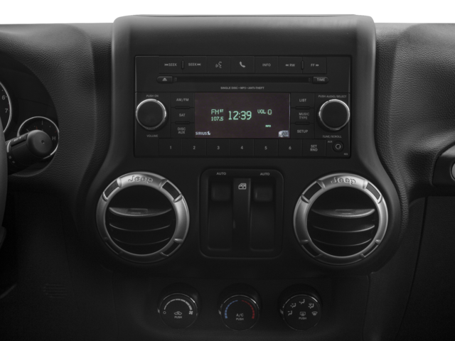 Used 2018 White Jeep Sahara image 7