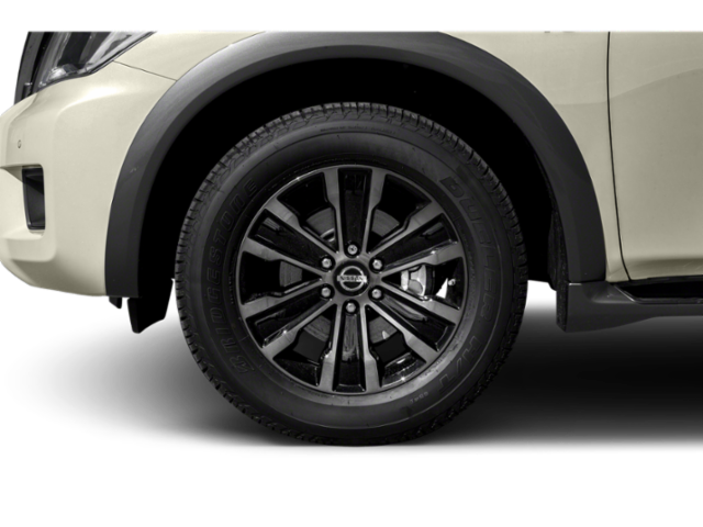 Used 2019 Black Nissan Platinum image 11