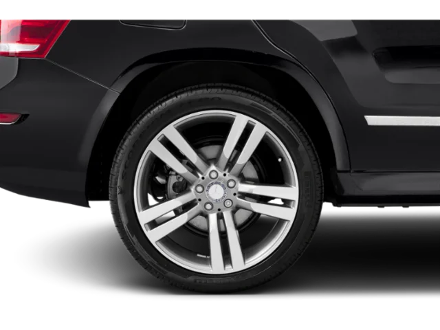 Used 2015 Palladium Silver Metallic Mercedes-Benz GLK image 15