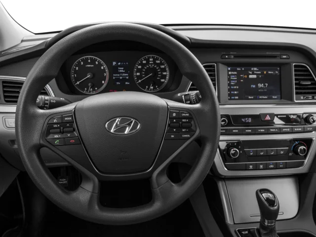 Used 2017 Lakeside Blue Hyundai Base image 7