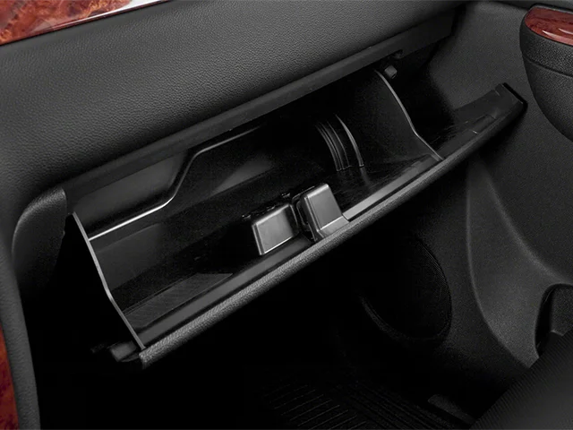 Used 2014 Red Chevrolet LTZ image 13