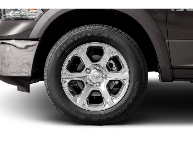 Used 2018  Ram Laramie image 11
