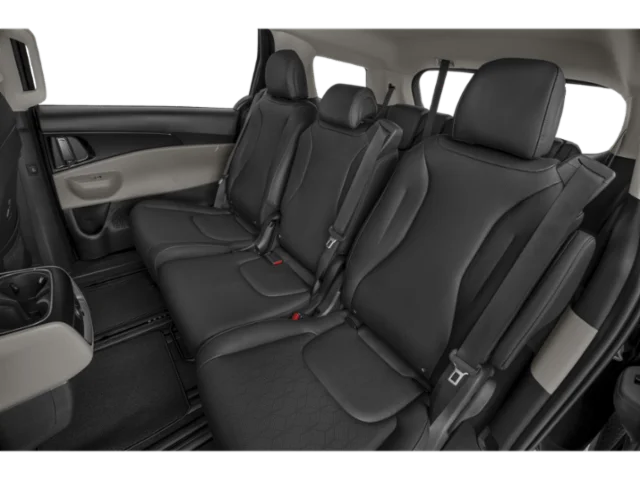 Used 2025 Red Kia LXS image 10