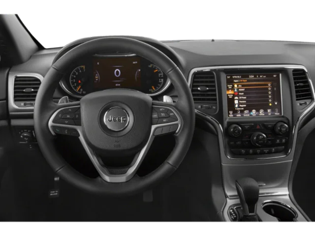 Used 2018 White Jeep Laredo image 4